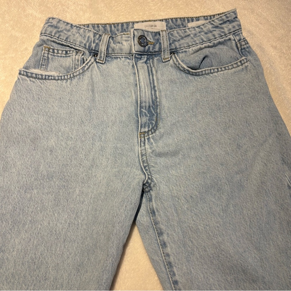Cotton On Light Wash Relaxed Wide Leg Jeans - Picture 2 of 7